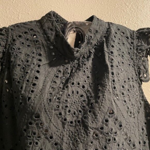 Banana Republic Flutter Short Sleeve Eyelet Blouse Sz L - Picture 4 of 4